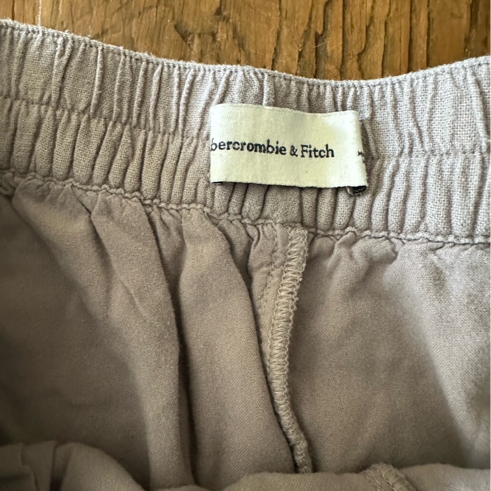 Abercrombie Women's grey linen viscose Shorts L